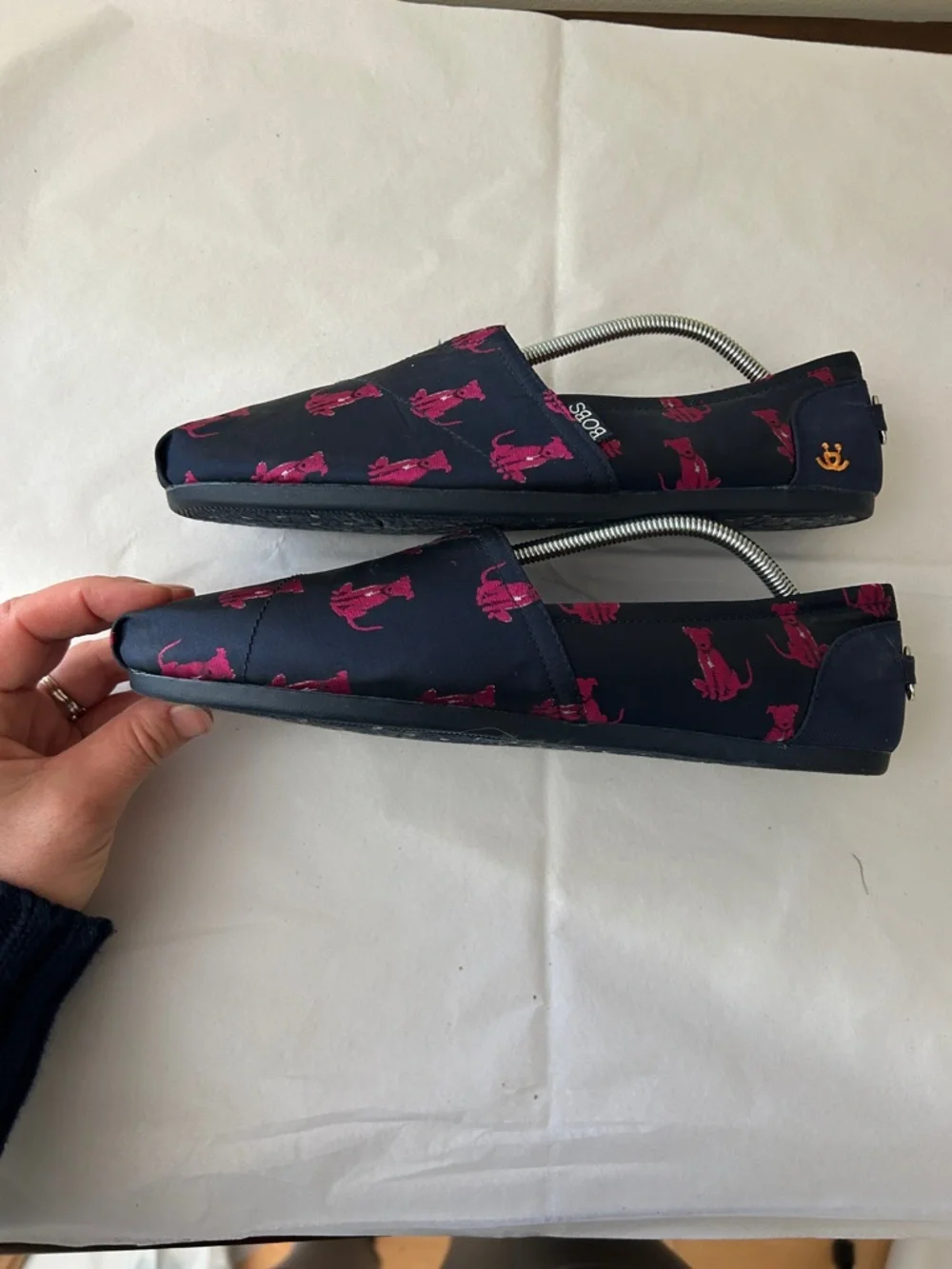 Skechers Women’s Navy Slip-On Flats with Pink Dogs Size 10 - Picture 4 of 6